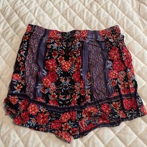 Angie Floral Shorts